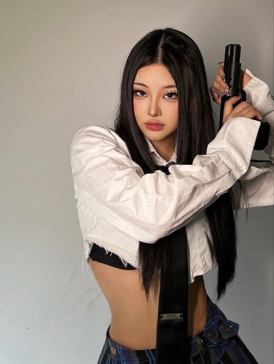 A cozy shot with Sassy girls — straight from Boston