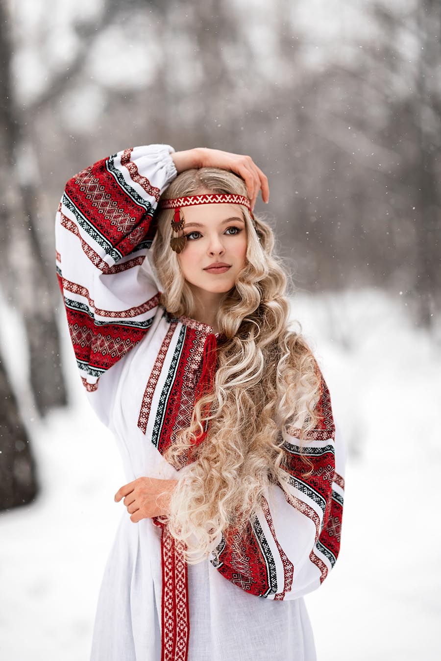 Slavic girls’s look of the day — catch her live in Boston