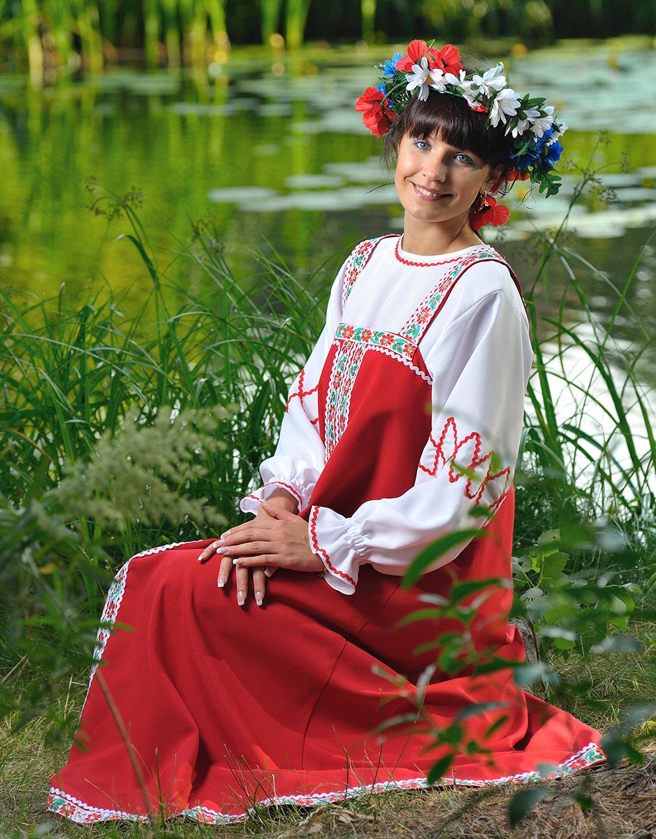 Beautiful girl Girls in Slavic costumes in Boston